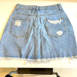 New skirt, never used, I bought the wrong size
